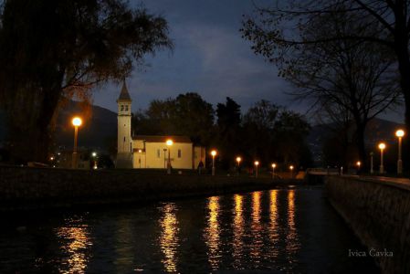 CRKVA GOSPE OD OTOKA - NOĆU