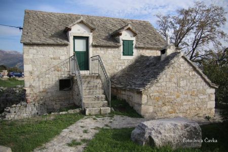 KUĆA PARAĆ - SVETI KAJO