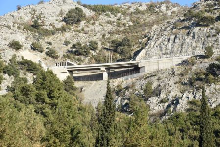 ODLAGALIŠTE OTPADA ISPOD BRZE CESTE (2)