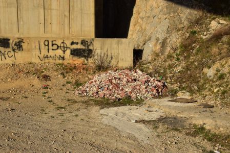 ODLAGALIŠTE OTPADA ISPOD BRZE CESTE (9)