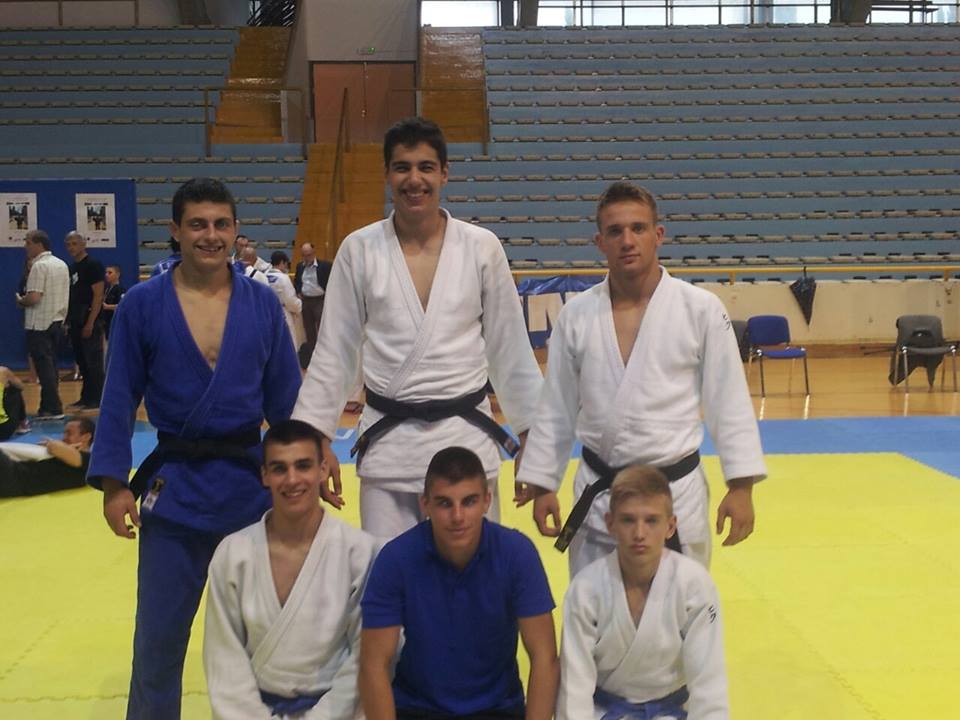 13445419_1708190322764182_5131156969913581372_n(1)