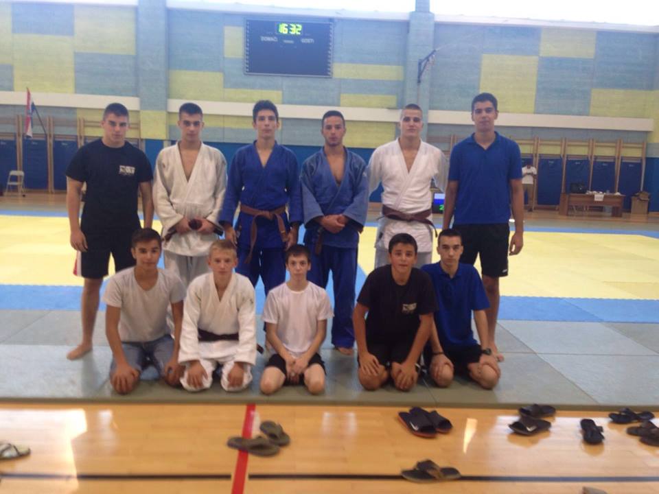 14183712_1736000773316470_181837551715688206_n