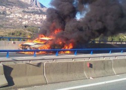 Zatvorena cesta Solin-Klis u smjeru Splita: Planuo Alfa Romeo