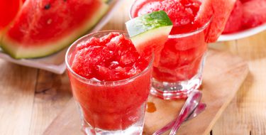 Ledeni desert od lubenice koji može napraviti baš svatko