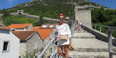 IZA KANTUNA MOJE KUĆE