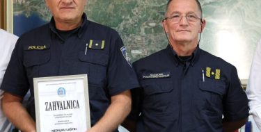 Policajac prijatelj zajednice – priznanje Nediljku Laštri