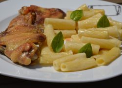 VIDEO Zapečena kremasta tjestenina sa krilcima