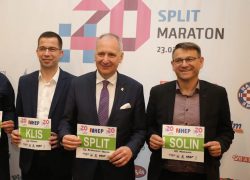 MARATONCI TRČE POSRANI KRUG