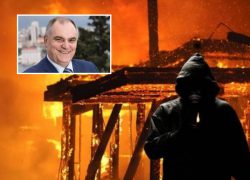 PIROMAN SA SMIJEŠKOM NA LICU