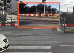 VIDEO: Solinski školarci riskiraju život da bi prešli brzu cestu