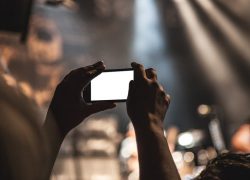 Vladin prijedlog o nadzoru lokacije mobitela svih građana kroz Sabor ne bi smio proći bez dvotrećinske većine