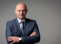 NAJAVA! Sudac Kolakušić gost Nedjeljom u 2, očekuje se izlazak na izbore!