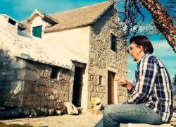 KRATKI REZOVI 1056: Snimljeni pred kućom Parać! Pogledajte!